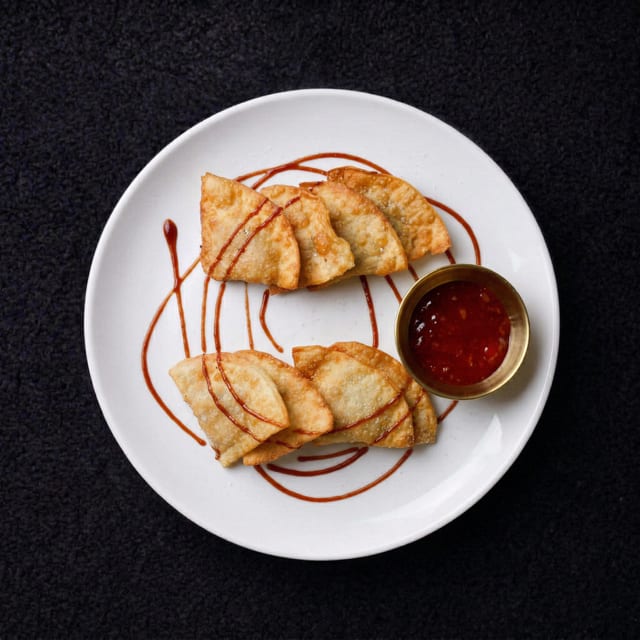 Fried pastry (4 pieces).