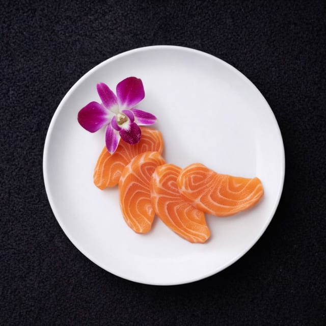 Sashimi salmon (4 pieces).