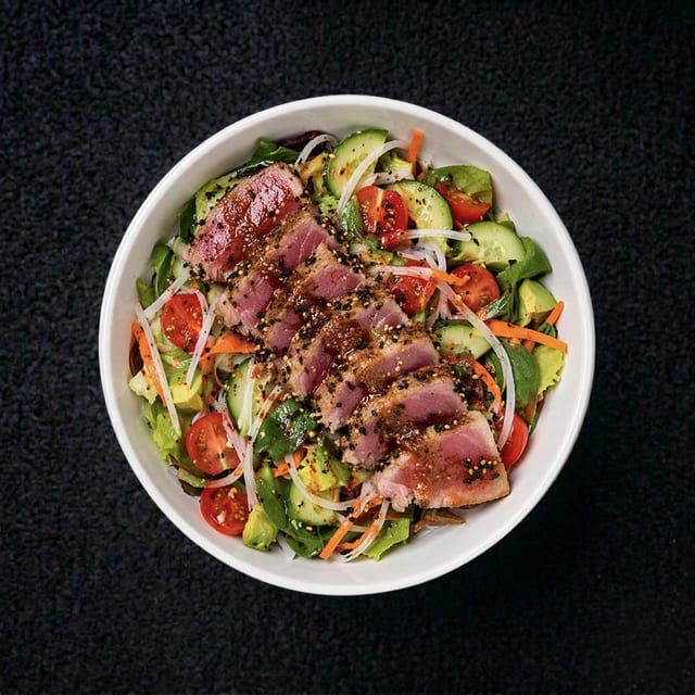 Tuna tataki salad.